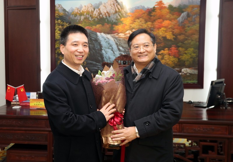 台州市市长张兵走访慰问回归企业家代表东方永安集团董事长王权
