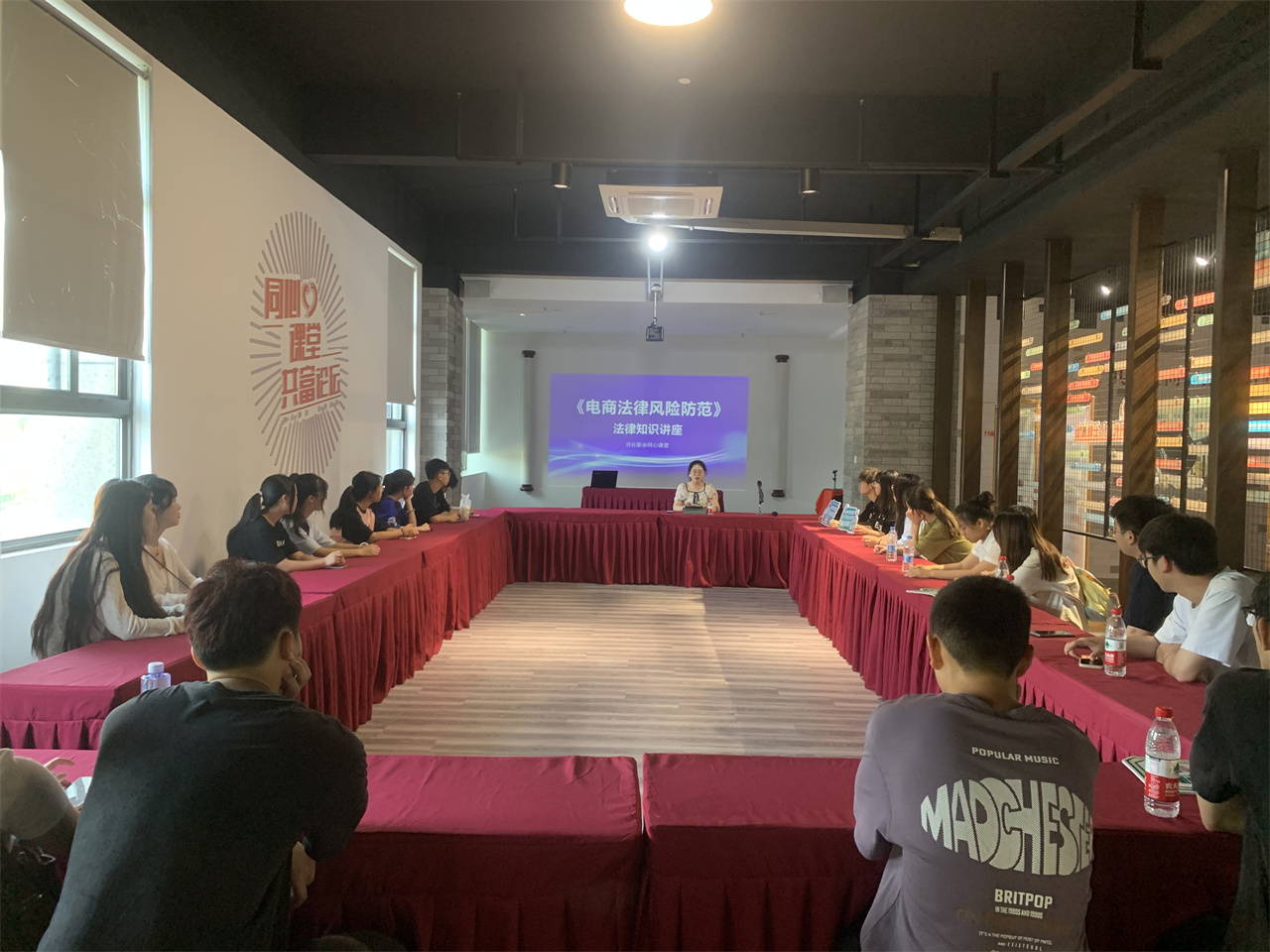 校企合作 现场教学——吴丹（照片）.jpg